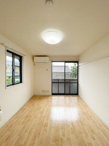 ヴァンティアン市川 201号-5