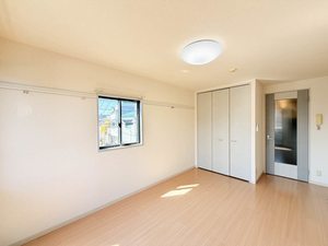 ヴァンティアン市川 209号-3