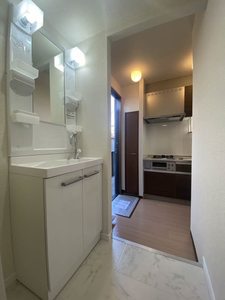 グリューナーラウム 202号-7