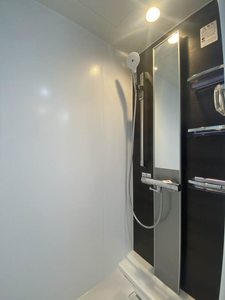 グリューナーラウム 202号-8