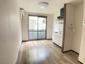 メゾンリッシュ 102号-2