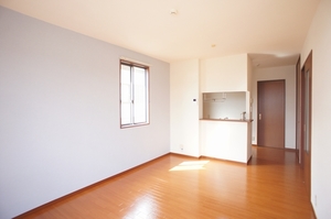 シャーメゾンしらゆり 201号-2