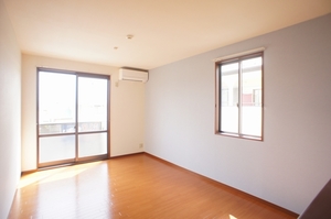 シャーメゾンしらゆり 201号-4