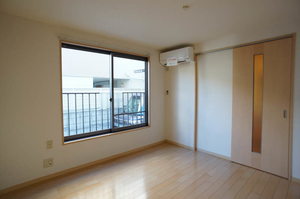 メゾンＰＬＵＭ 103号-3