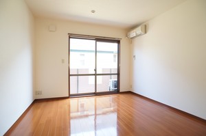 プレジール烏山 102号-2