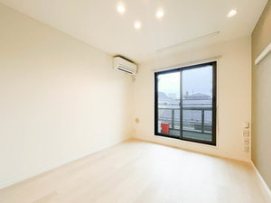 シャーメゾン・ブライト 302号-1