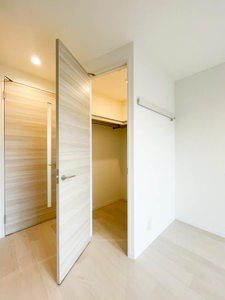 シャーメゾン・ブライト 302号-3