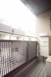 壱番館 202号-9