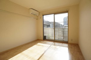 シャーメゾンＯＫＡＭＯＴＯ 203号-2