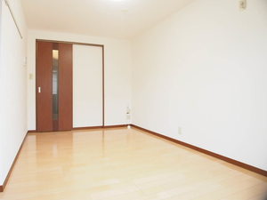 メゾンソレイユ 202号-3
