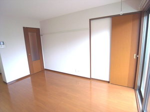 ファミールメゾン 208号-3