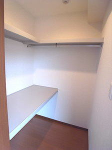 ファミールメゾン 208号-5