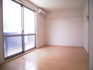 シャーメゾンロワール 103号-2