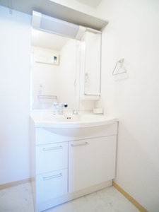 イースト・コートⅠ 201号-10