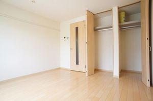 イーグリットＨ 203号-3