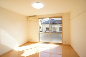 シャーメゾンＴＡＫＡ 102号-4