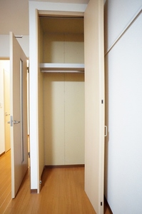 Ｔｈｉｎｅｈ　Ｆｌａｔ’ｓ（ティネフラッツ） 101号-14