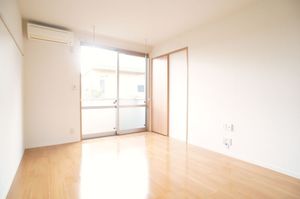 メゾン・ド・ソレイユ 202号-3