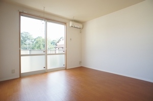 メゾン・シャテーヌ 201号-3