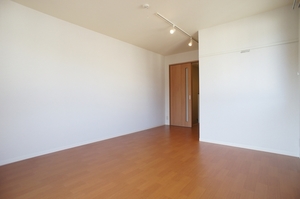 メゾン・シャテーヌ 201号-4