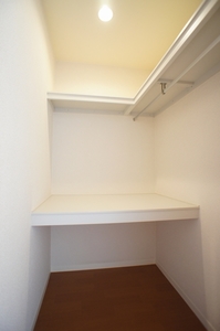 メゾン・シャテーヌ 201号-6