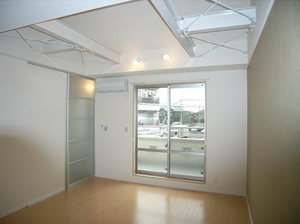 シャーメゾン谷原 102号-2