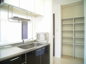 シャーメゾン四聖獣B 101号-5