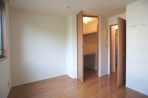 シャーメゾン石和 202号-8