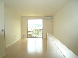 クレール高倉 201号-2