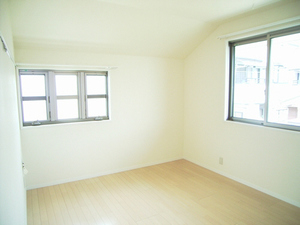 クレール高倉 201号-5