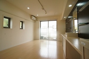 プランツ府中 101号-3