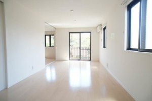 アザレアコート 201号-2