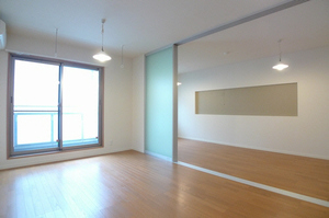 Crest Court 202号-3
