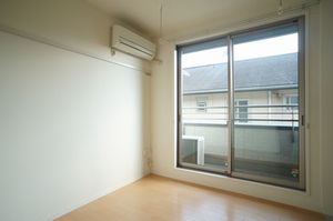 ファミーユ 202号-6