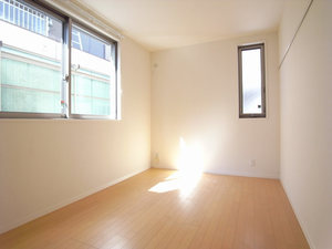 ガーデンハイツ参番館 102号-4