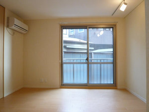 メゾン・リヴィエール 103号-2