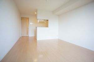 シュロス小竹 201号-3