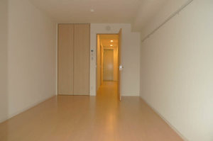 シュロス小竹 302号-3