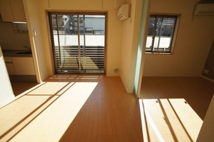 Ｓｈａ　Ｍａｉｓｏｎ　Ｎａｄｅｓｈｉｋｏ 102号-3