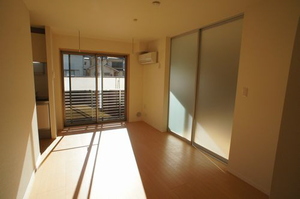 Ｓｈａ　Ｍａｉｓｏｎ　Ｎａｄｅｓｈｉｋｏ 102号-4