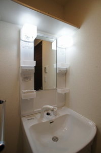 メゾン・プラッツ 201号-10