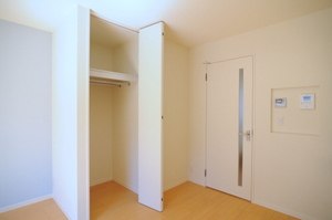 シャーメゾン西六 101号-3