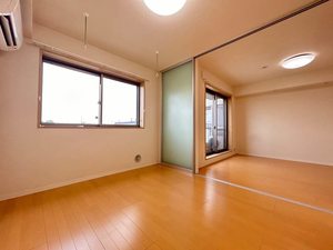 スリーエイトナイン 302号-5