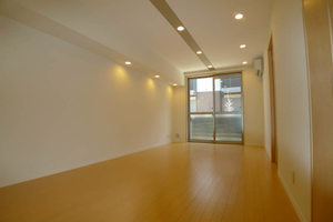 Comodo Patio B 102号-2