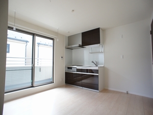 コンフォール kurenai 201号-2