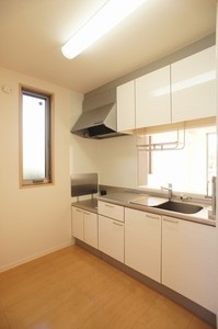 ラフィネ東高橋 102号-4