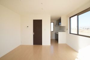 プレジール田町 101号-3