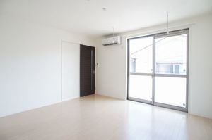 プレジール田町 102号-2