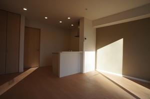 フォレスタ三昭A 101号-2