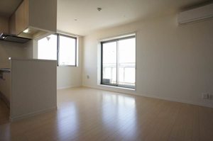 アクシア 303号-2